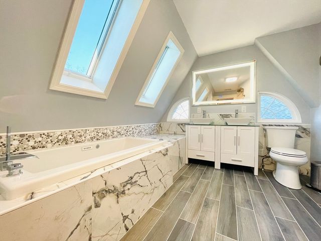 28 Wolcott Rd, Brookline, MA 02467