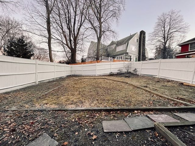 28 Wolcott Rd, Brookline, MA 02467