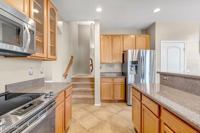 6416 W BLACK HILL Road, Phoenix, AZ 85083