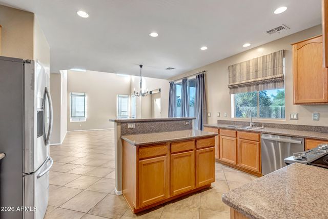 6416 W BLACK HILL Road, Phoenix, AZ 85083