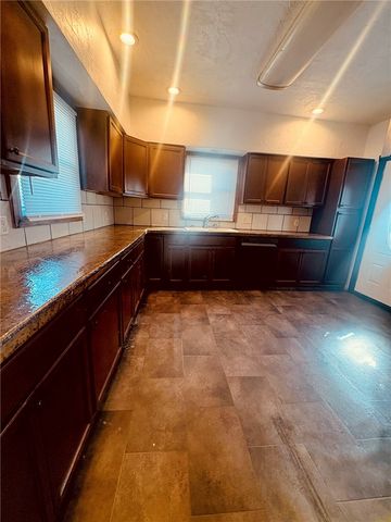 602 4TH ST, Braddock, PA 15104