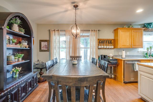 729 Snapper Drive, Burleson, TX 76028