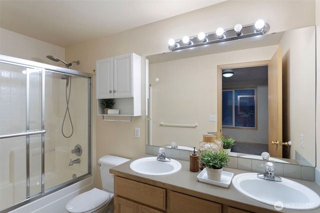 17512 17th Avenue E, Spanaway, WA 98387