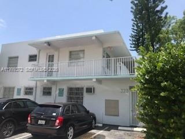 323 Washington Ave 4, Miami Beach, FL 33139