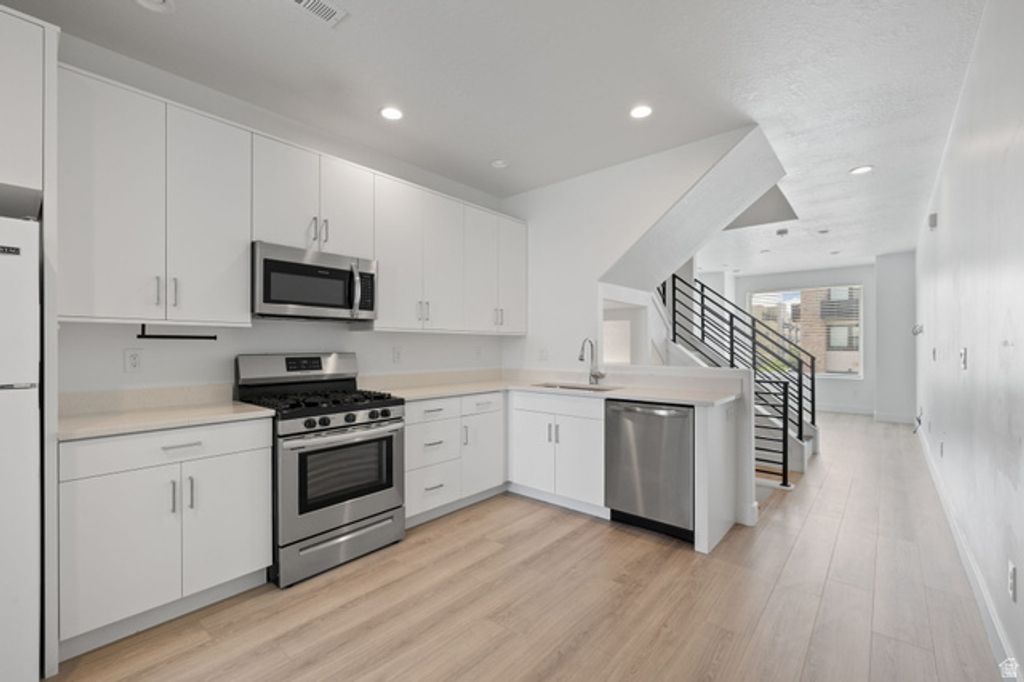 11235 S FREESTONE RD, South Jordan, UT 84009 — photo 3