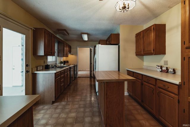 2541 Malibu Drive, Evansville, IN 47725