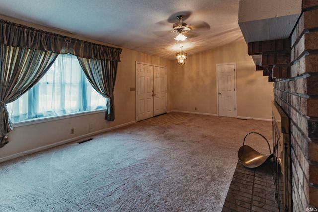 2541 Malibu Drive, Evansville, IN 47725