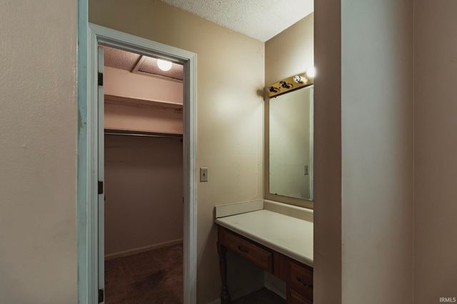 2541 Malibu Drive, Evansville, IN 47725