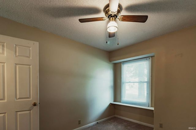 2541 Malibu Drive, Evansville, IN 47725