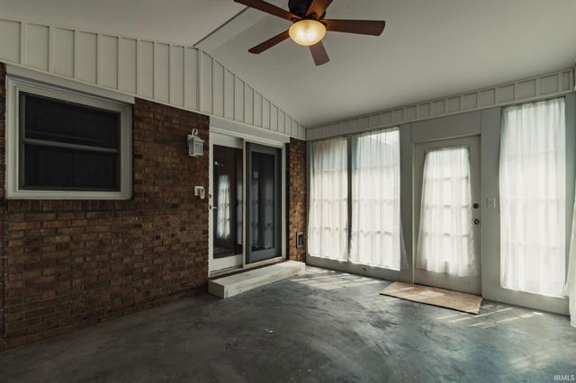 2541 Malibu Drive, Evansville, IN 47725