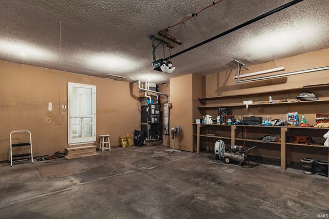 2541 Malibu Drive, Evansville, IN 47725