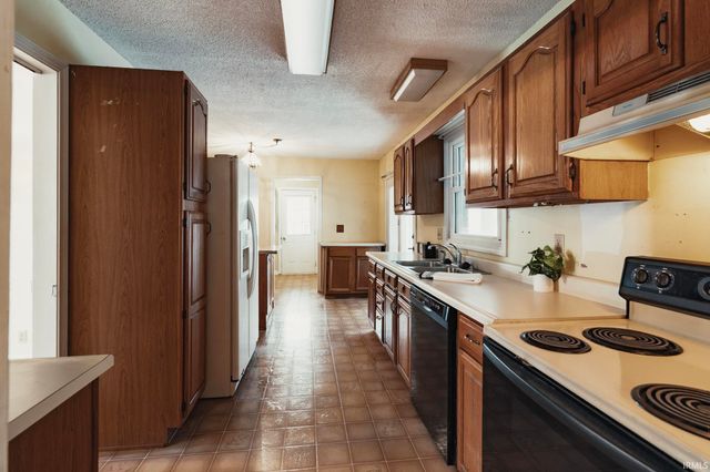 2541 Malibu Drive, Evansville, IN 47725