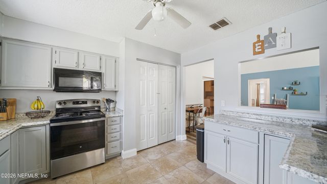 7529 ALLSPICE Circle N, Jacksonville, FL 32244