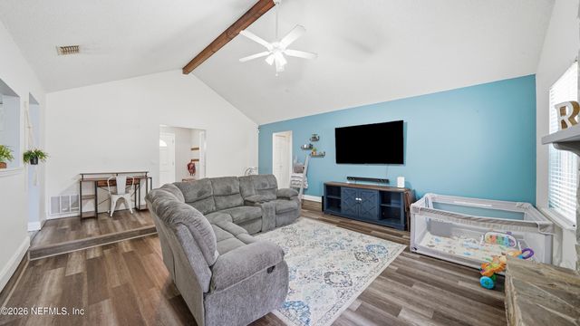 7529 ALLSPICE Circle N, Jacksonville, FL 32244