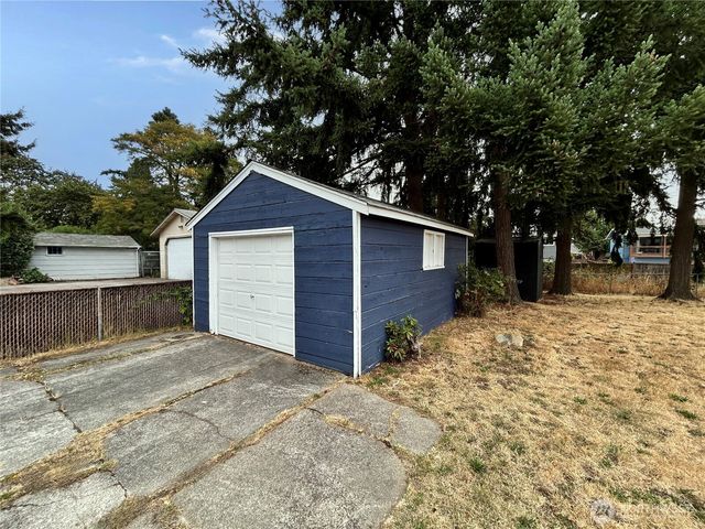 7029 S G Street, Tacoma, WA 98408