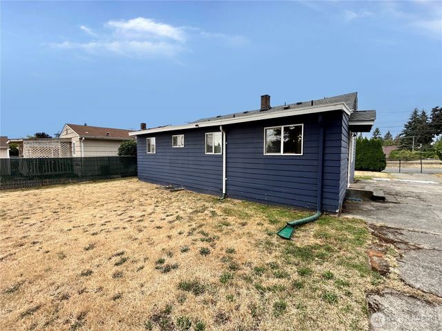 7029 S G Street, Tacoma, WA 98408