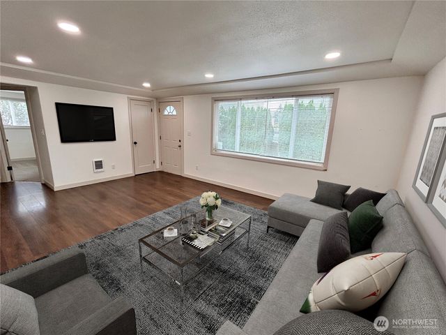 7029 S G Street, Tacoma, WA 98408