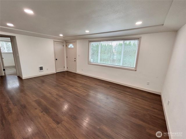 7029 S G Street, Tacoma, WA 98408