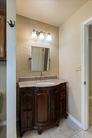 2401 NW 68th St, Lawton, OK 73505