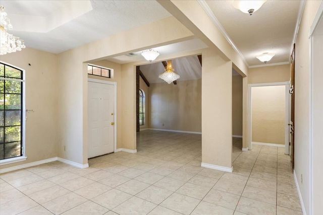 2401 NW 68th St, Lawton, OK 73505