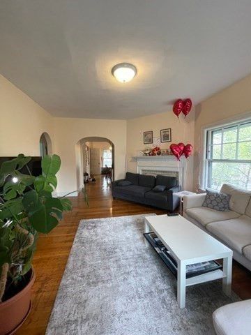 132 Kilsyth Rd 2, Boston, MA 02135