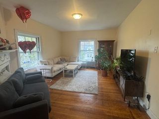 132 Kilsyth Rd 2, Boston, MA 02135