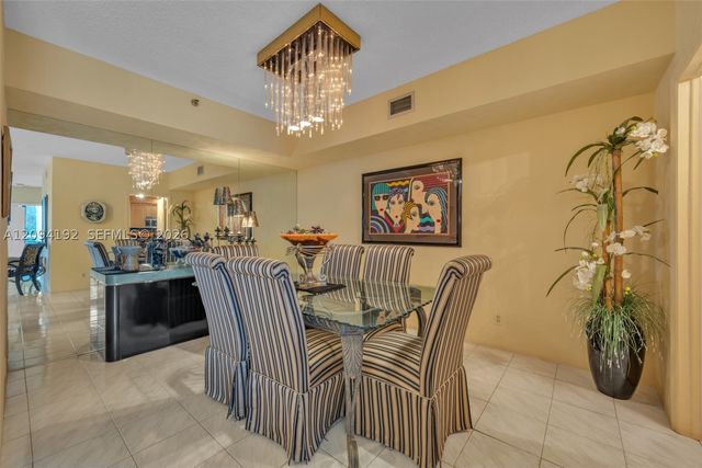 20281 E Country Club Dr 305, Aventura, FL 33180