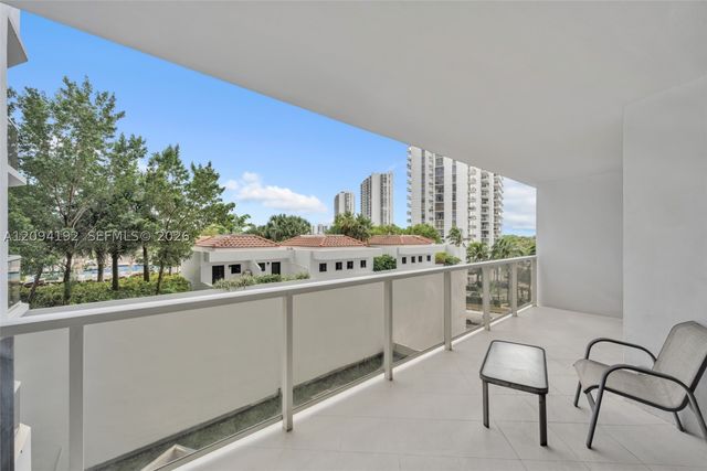20281 E Country Club Dr 305, Aventura, FL 33180