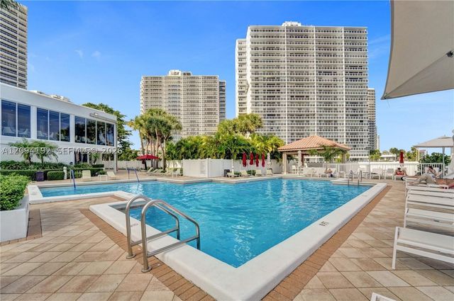 20281 E Country Club Dr 305, Aventura, FL 33180