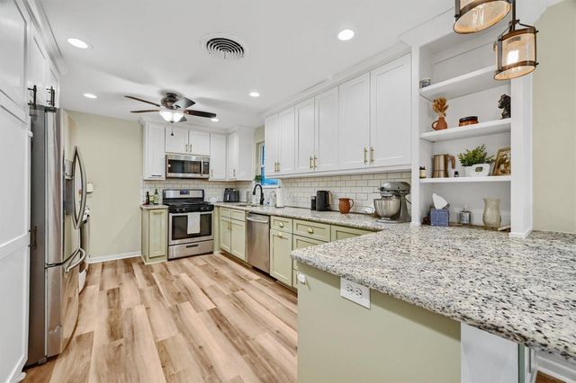 2000 Brenda Avenue, Denison, TX 75020