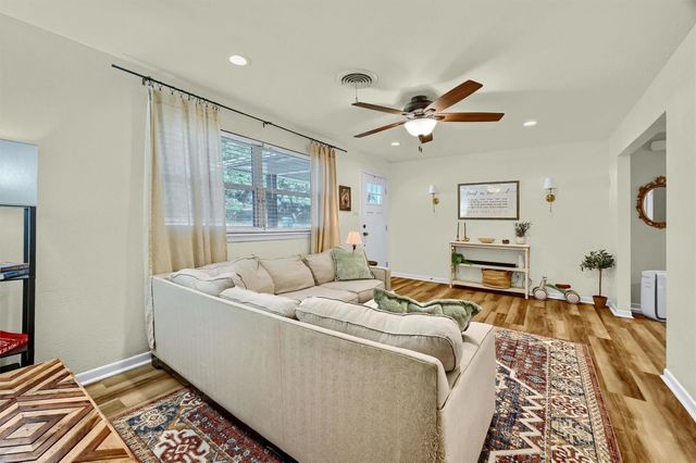 2000 Brenda Avenue, Denison, TX 75020