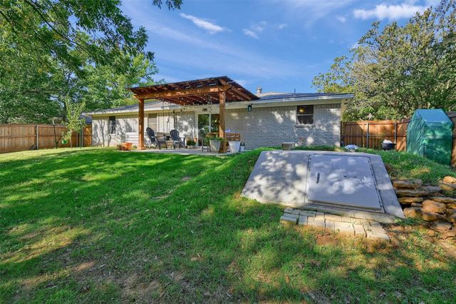 2000 Brenda Avenue, Denison, TX 75020