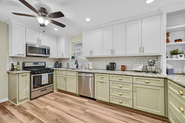 2000 Brenda Avenue, Denison, TX 75020