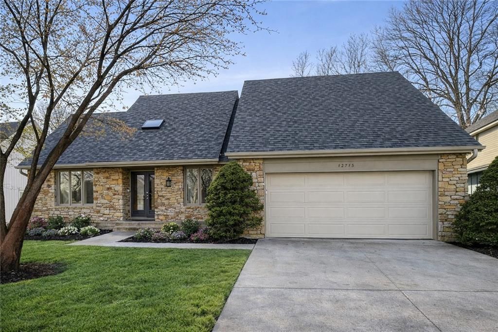 12715 W 117th Street, Overland Park, KS 66210