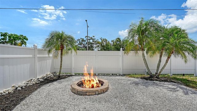 3681 STOKES DR DRIVE, Sarasota, FL 34232
