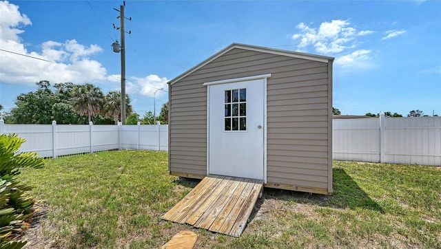3681 STOKES DR DRIVE, Sarasota, FL 34232