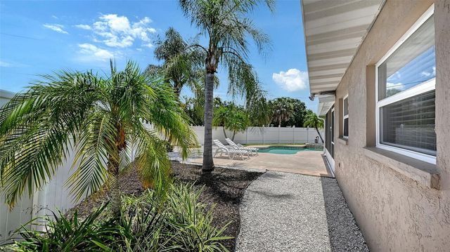 3681 STOKES DR DRIVE, Sarasota, FL 34232