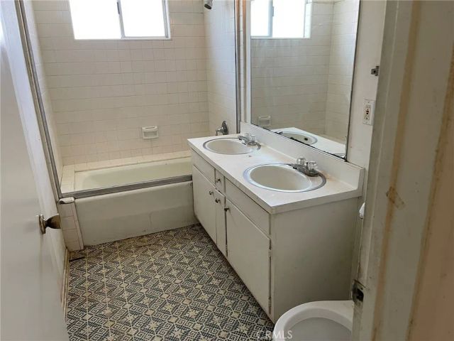 22235 Parthenia Street, Canoga Park, CA 91304