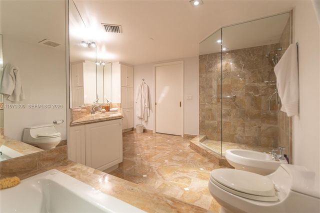 9559 Collins Ave S7-D, Surfside, FL 33154