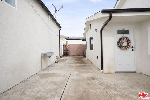 10554 Lanark Street, Los Angeles, CA 91352