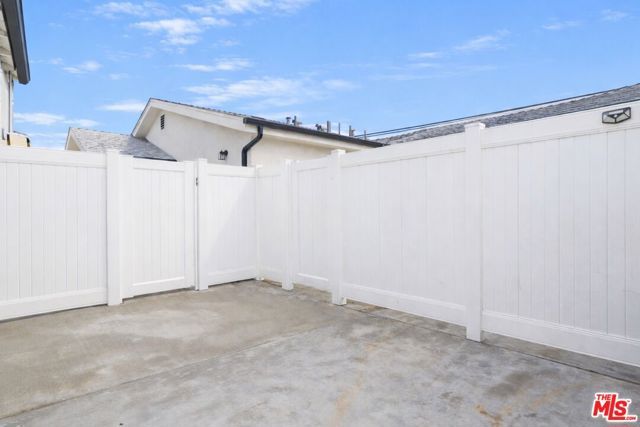 10554 Lanark Street, Los Angeles, CA 91352