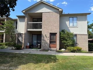 34790 W 8 Mile Road 8, Farmington Hills, MI 48335