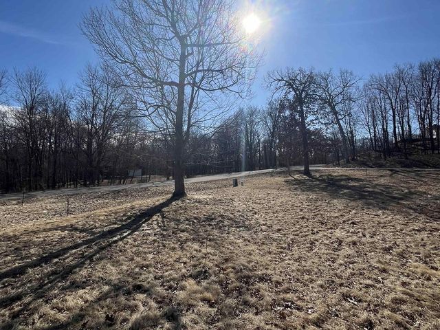 68 Wild Turkey Road, Baraboo, WI 53913