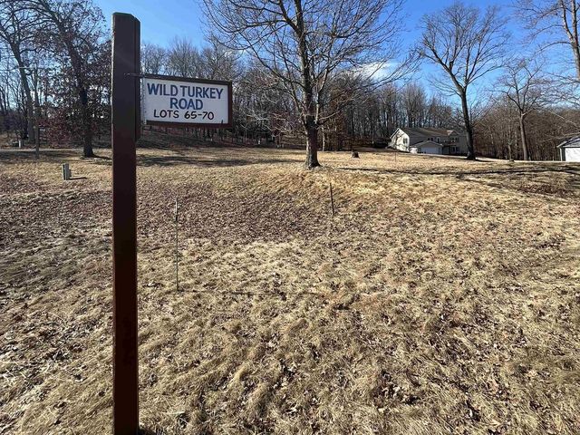 68 Wild Turkey Road, Baraboo, WI 53913