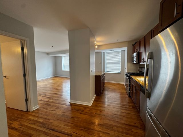 1337 W Fargo Avenue 303, Chicago, IL 60626