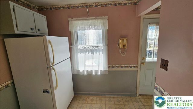 301 Tobias Drive, Hellertown Boro, PA 18055