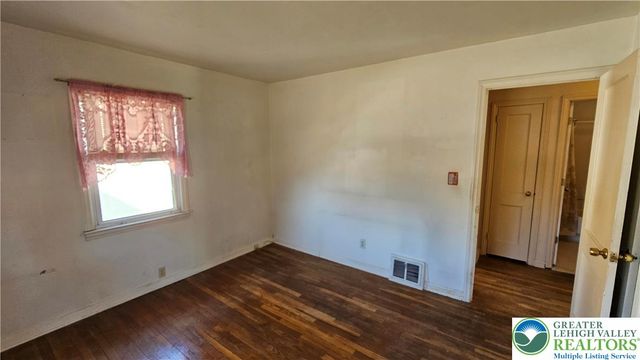 301 Tobias Drive, Hellertown Boro, PA 18055