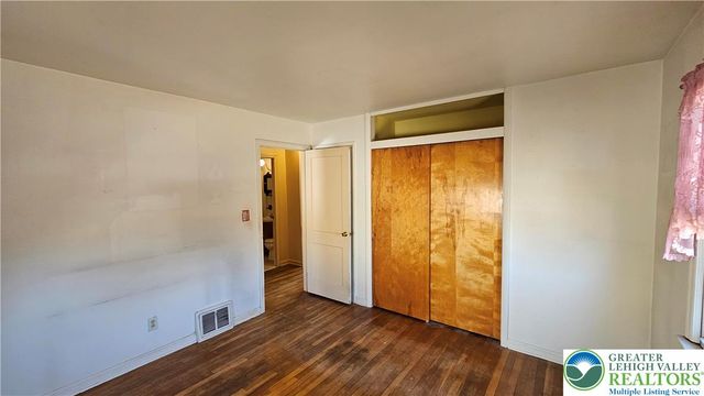 301 Tobias Drive, Hellertown Boro, PA 18055