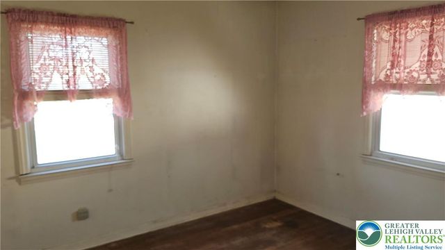 301 Tobias Drive, Hellertown Boro, PA 18055