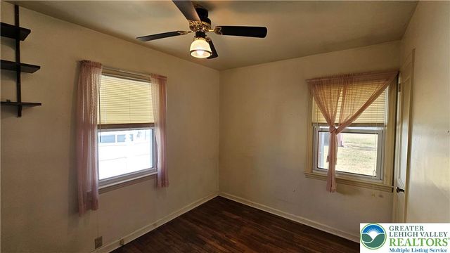 301 Tobias Drive, Hellertown Boro, PA 18055